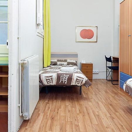 B&B Estudiantes Balmes Barselona Dış mekan fotoğraf