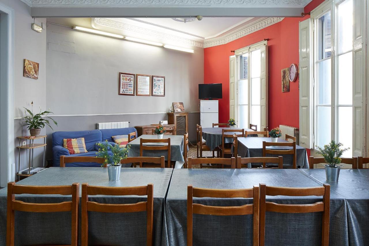 B&B Estudiantes Balmes Barselona Dış mekan fotoğraf