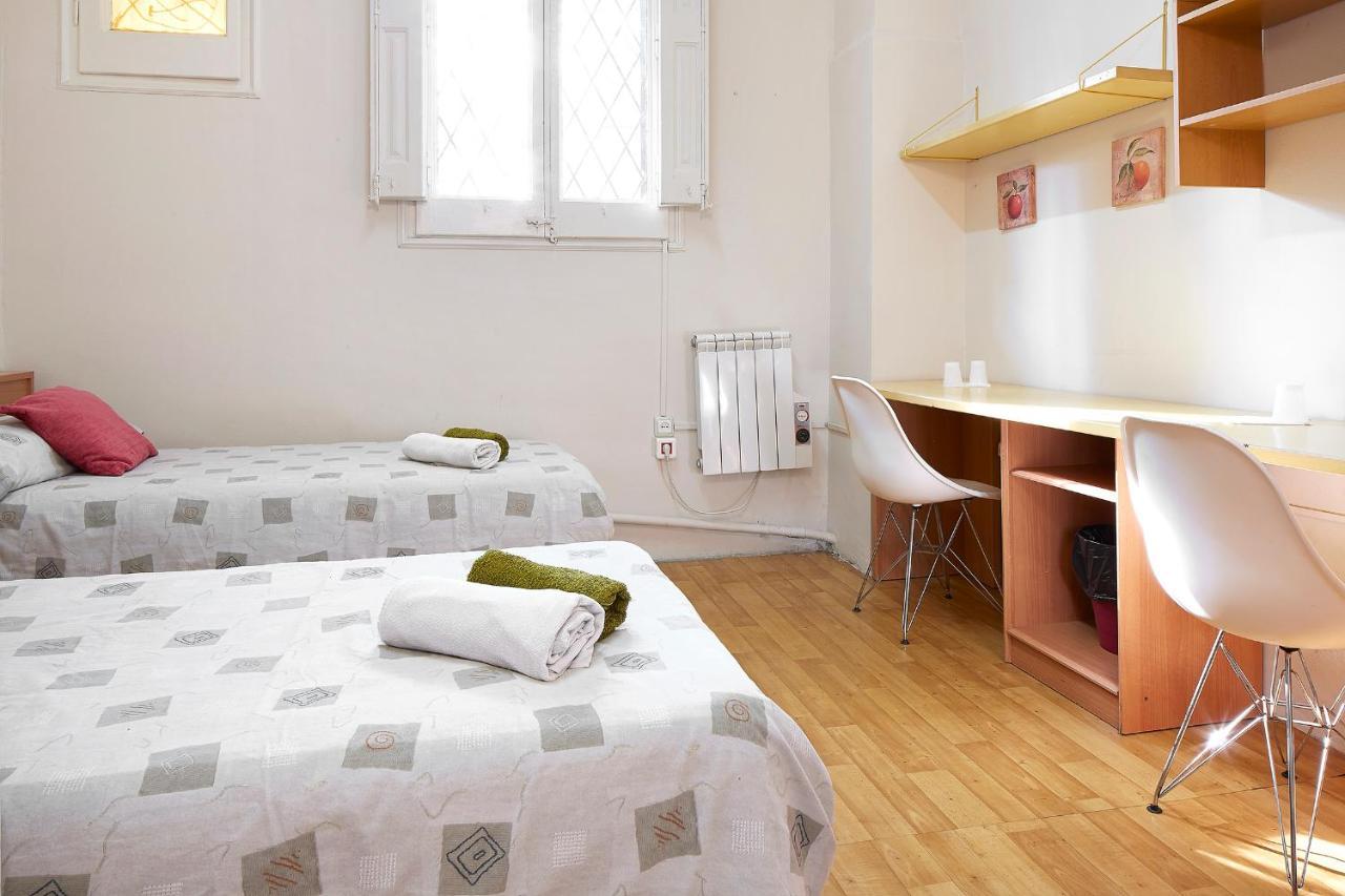 B&B Estudiantes Balmes Barselona Dış mekan fotoğraf