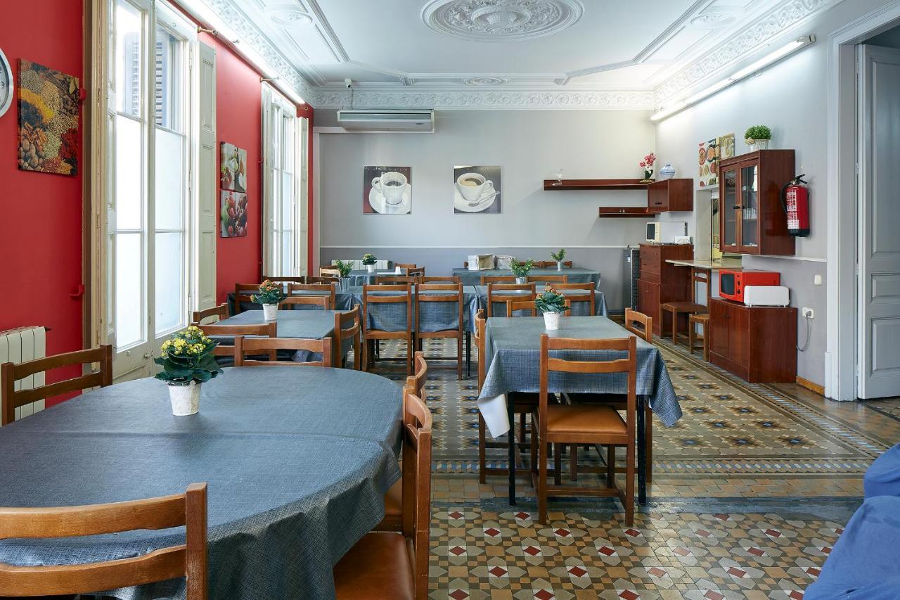 B&B Estudiantes Balmes Barselona Dış mekan fotoğraf